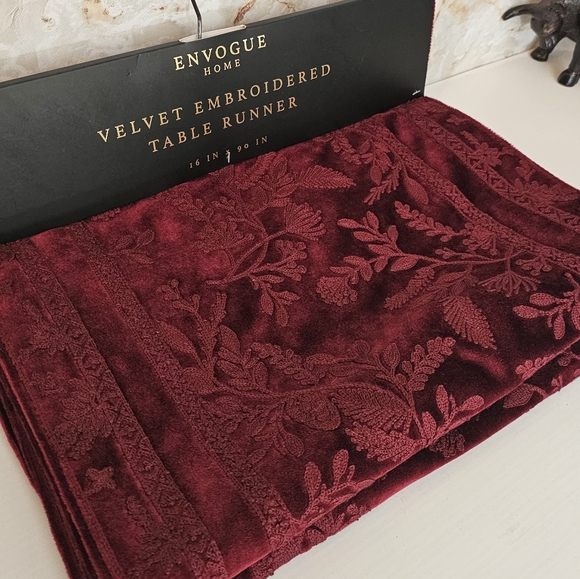 Velvet Embroidered Table Runner - Picture 1 of 14
